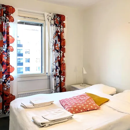 Kotimaailma - Tilava Parvekkeellinen Kodikas Kolmio - Pinninkatu * Tampere